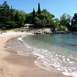 With Swimming Pool Lovran, Opatija - 23500 * 洛夫兰