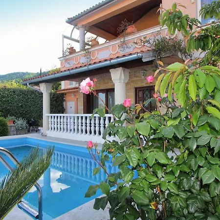 Apartmán With Swimming Pool Lovran, Opatija - 23500 *